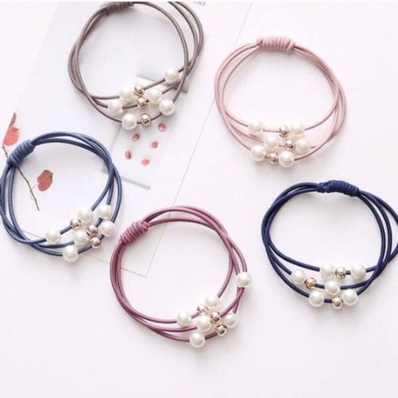 Beaded Ponytails - Picture 4 of 7